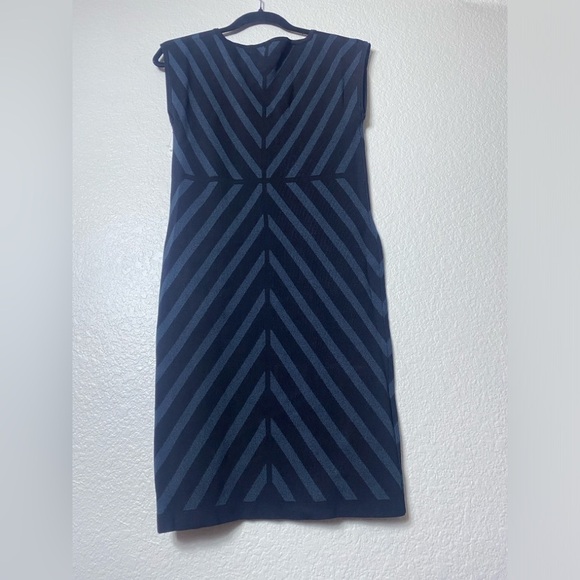 MAX STUDIO STRETCH Geometric Fitted Dress sz L - Picture 3 of 9